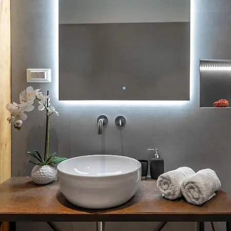 Lejlighed Zaloo, Luxury With Sea-view And Jacuzzi