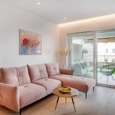 Zaloo, Luxury With Sea-view And Jacuzzi Apartment