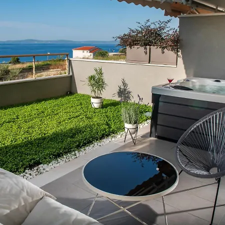 Apartment Zaloo, Luxury With Sea-view And Jacuzzi *