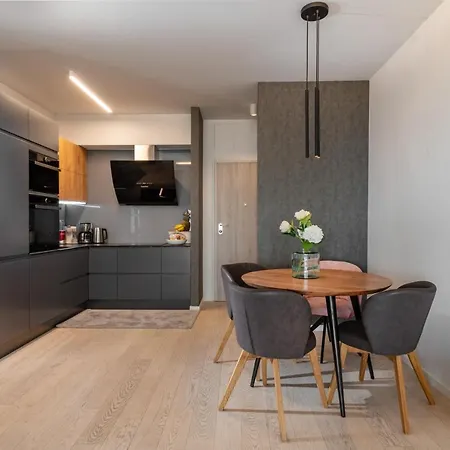 Zaloo, Luxury With Sea-view And Jacuzzi Apartment