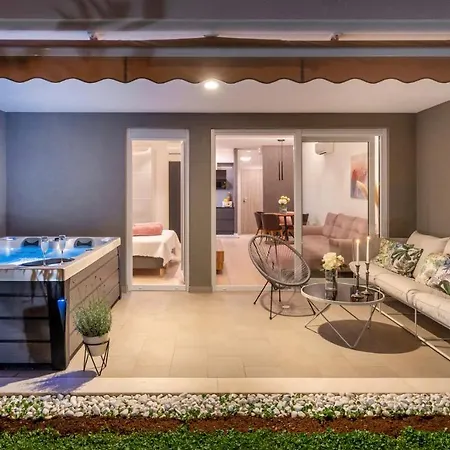Zaloo, Luxury With Sea-view And Jacuzzi Split